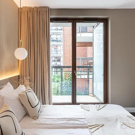 Apartment Premium In Old Town Marina View By Lion